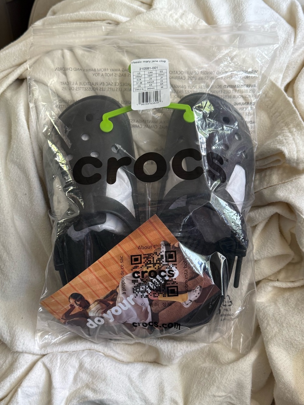 Crocs Classic Mary Jane Clog, size 7, NWT, NIB - Picture 2 of 4